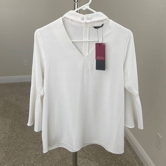 Splash Tops - NEW White Blouse V neck pearl brooch pin Medium night out 3/4 sleeves